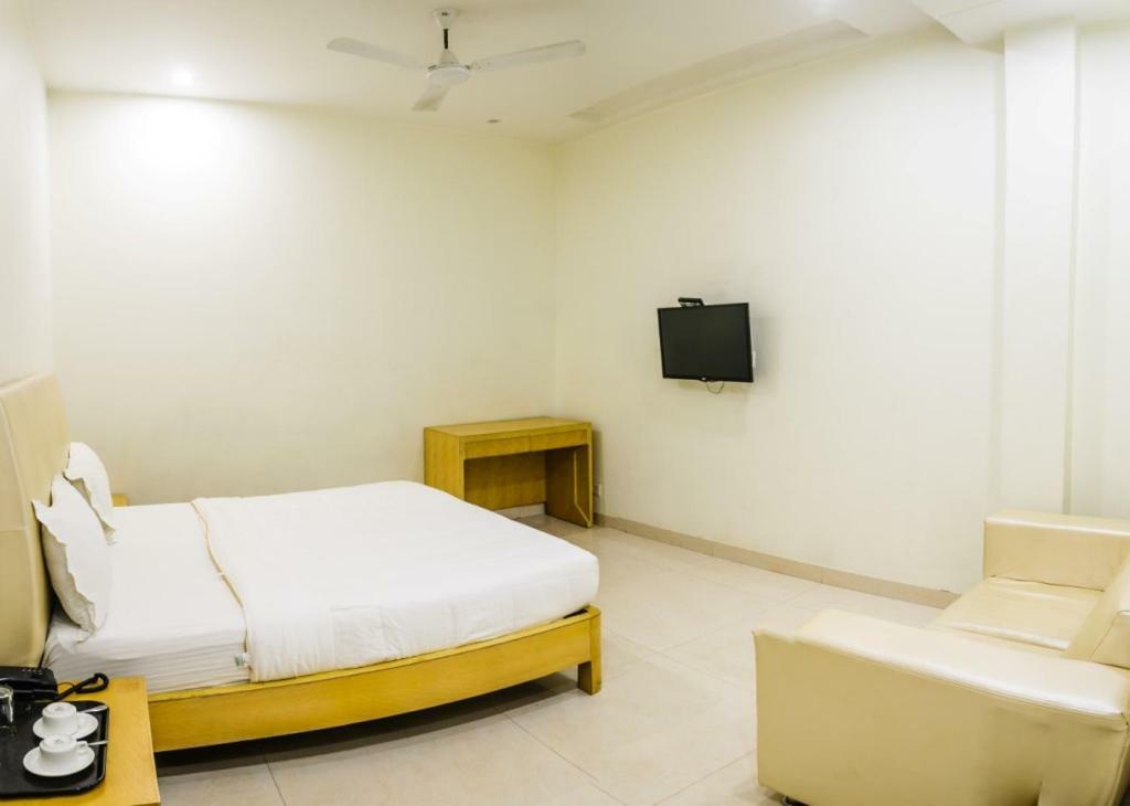 Hotel Yash Inn Mirzapur Luaran gambar